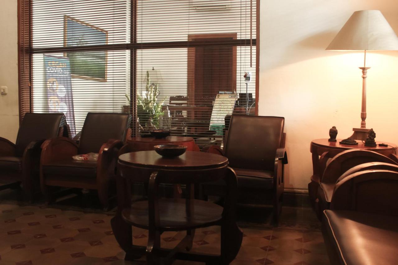 יוגיאקרטה Hotel Graha Kinasih Kotabaru מראה חיצוני תמונה